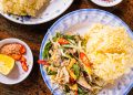 xôi gà Hùng Bảo